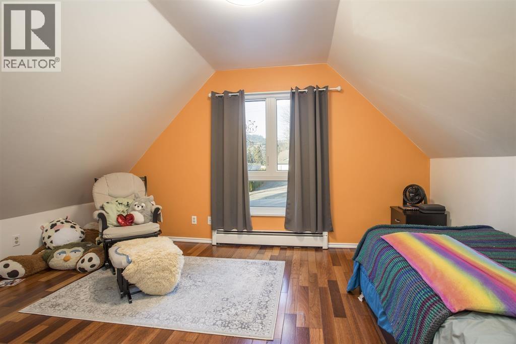 Upper 9890 Lyndhurst Street, Burnaby, British Columbia  V3J 1G1 - Photo 11 - R3162019