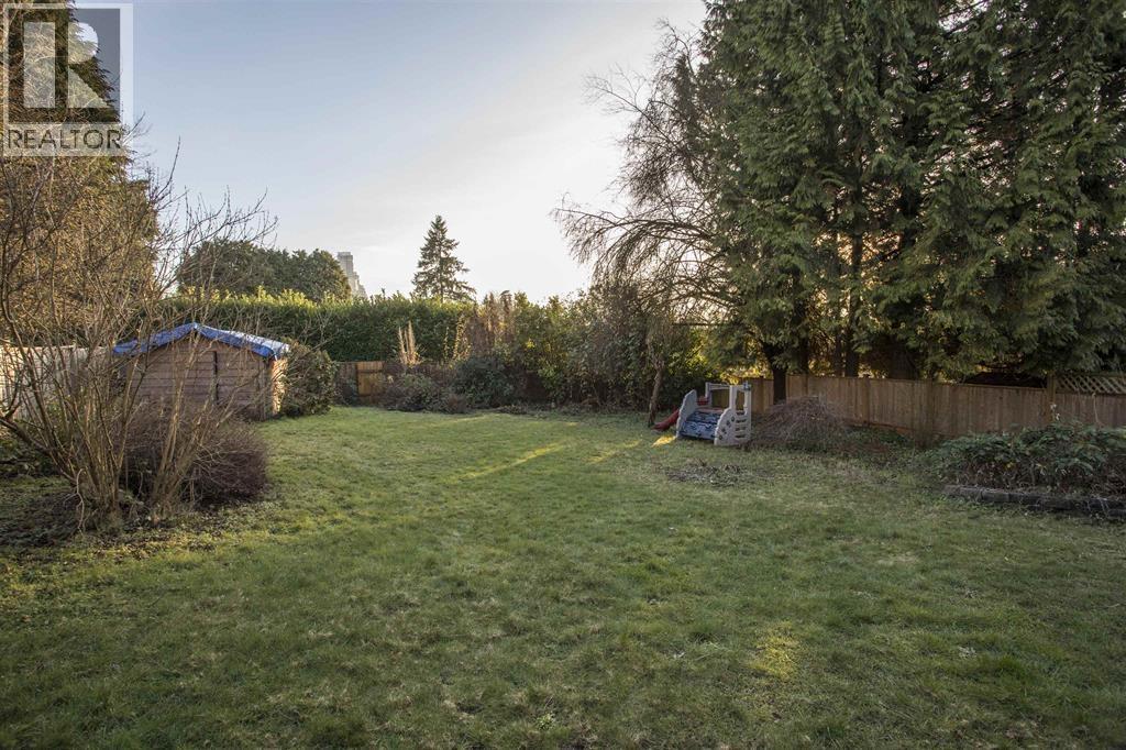 Upper 9890 Lyndhurst Street, Burnaby, British Columbia  V3J 1G1 - Photo 14 - R3162019