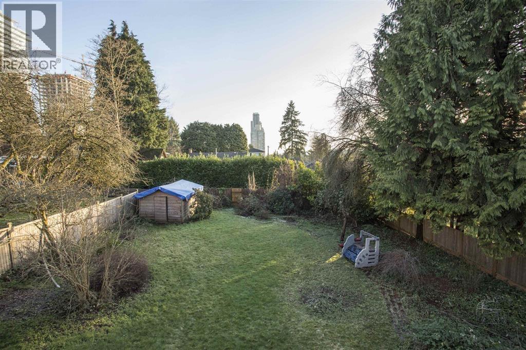 Upper 9890 Lyndhurst Street, Burnaby, British Columbia  V3J 1G1 - Photo 15 - R3162019
