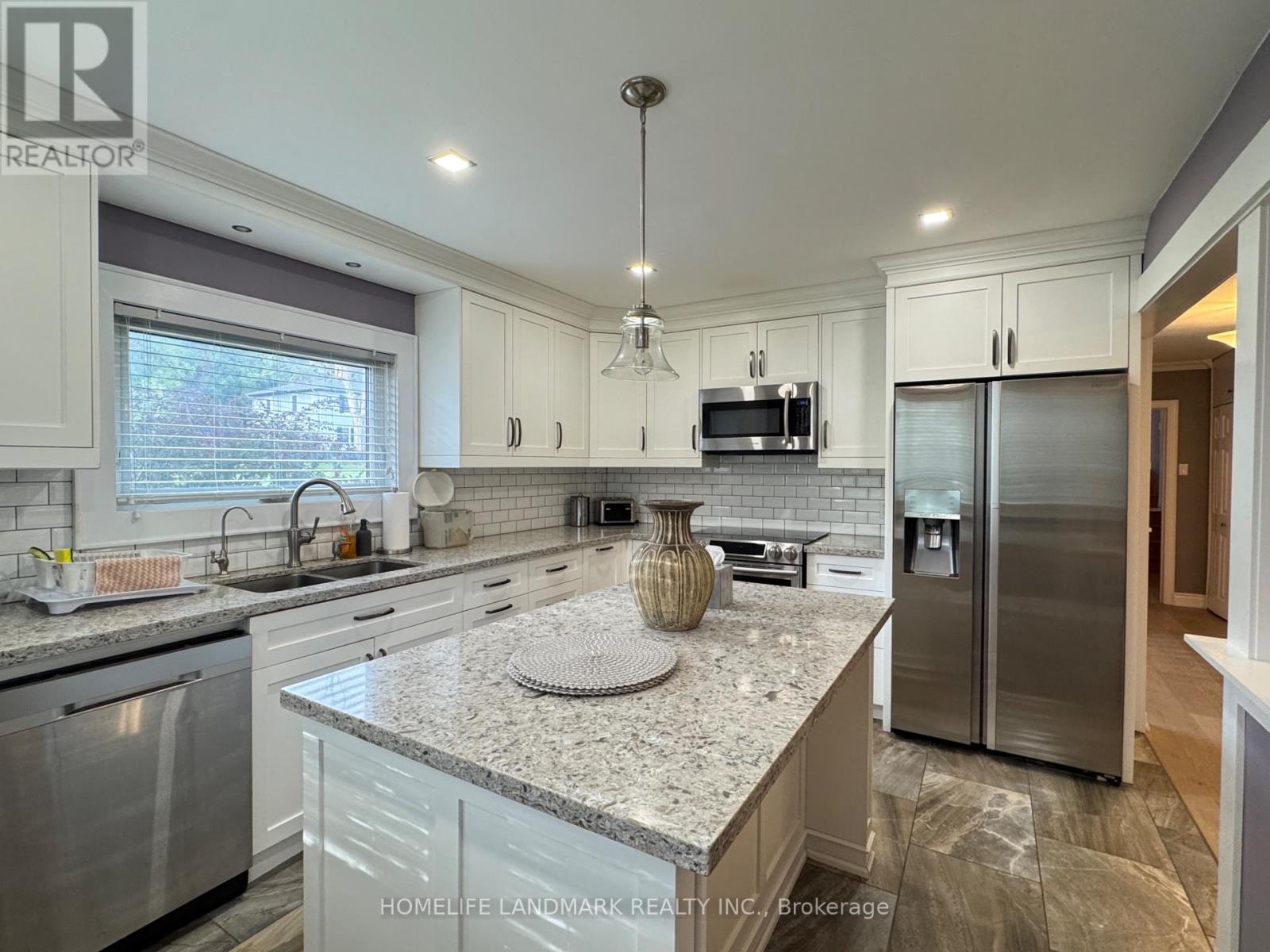 Upper - 119 Blake Street, Barrie, Ontario  L4M 1K2 - Photo 9 - S13751220