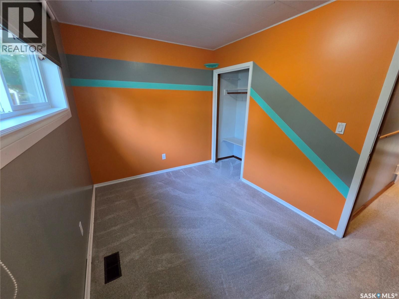 304 Second Avenue E, Lampman, Saskatchewan  S0C 1N0 - Photo 18 - SK030695