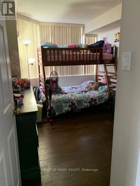 811 - 50 Kingsbridge Garden Circle, Mississauga, Ontario  L5R 1Y2 - Photo 10 - W13751254