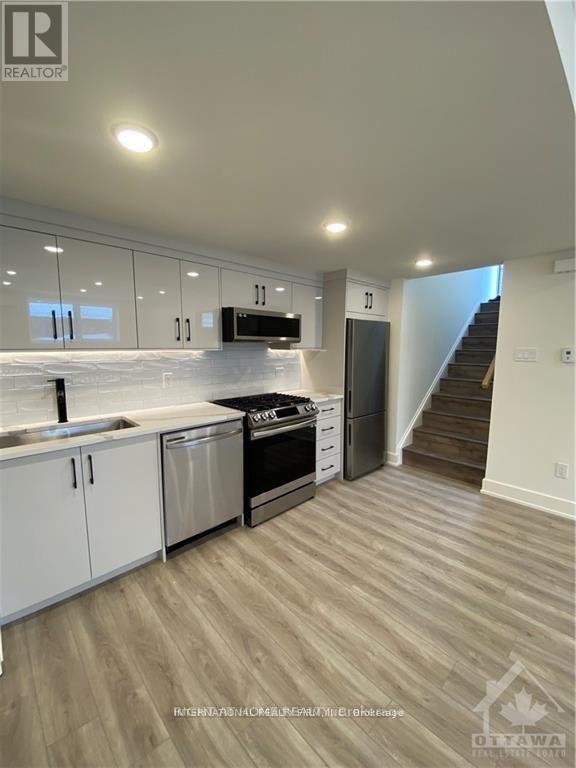 B - 79 Boyce Avenue, Ottawa, Ontario  K2B 6J1 - Photo 2 - X13751248