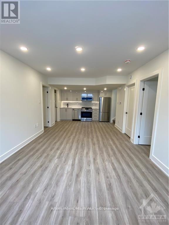 B - 79 Boyce Avenue, Ottawa, Ontario  K2B 6J1 - Photo 4 - X13751248
