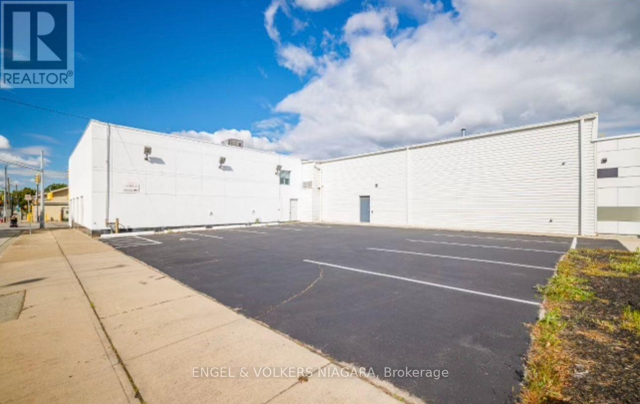 4796 Victoria Avenue, Niagara Falls, Ontario  L2E 4C3 - Photo 4 - X13751260