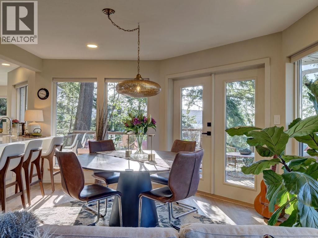 9291 Truman Road, Halfmoon Bay, British Columbia  V7Z 1B5 - Photo 12 - R3162030