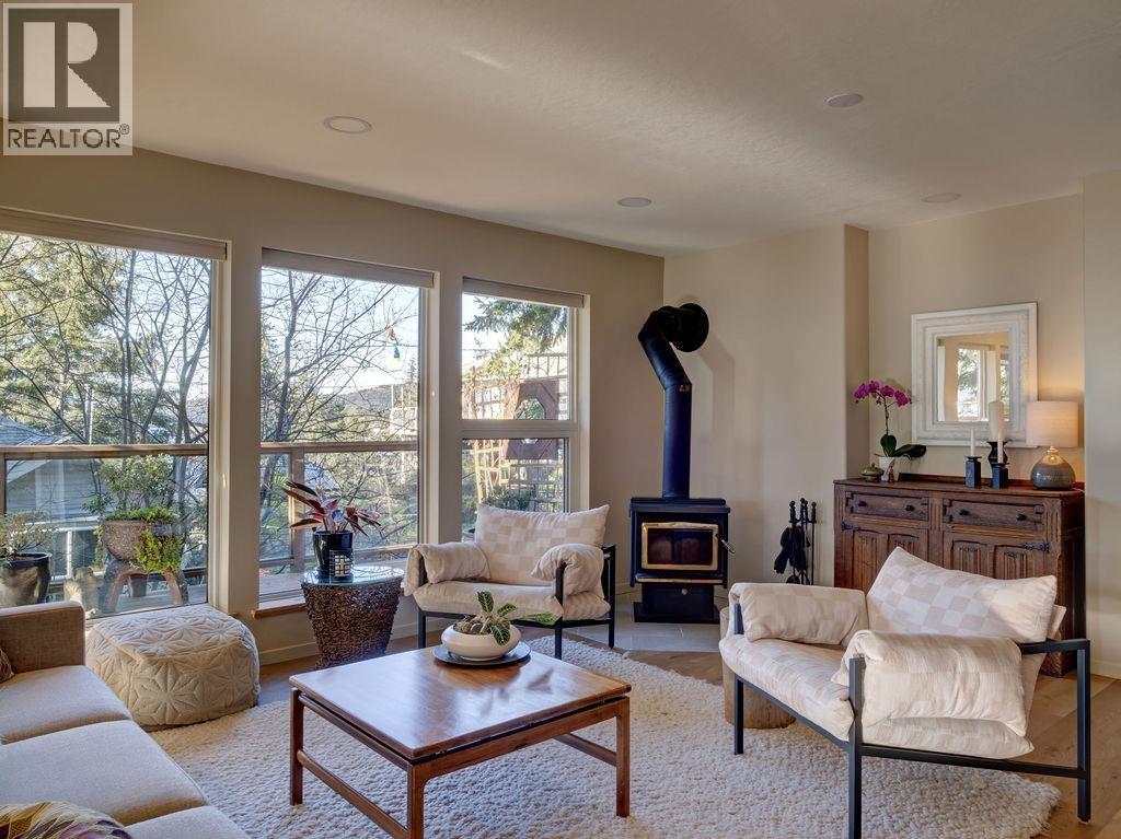 9291 Truman Road, Halfmoon Bay, British Columbia  V7Z 1B5 - Photo 8 - R3162030