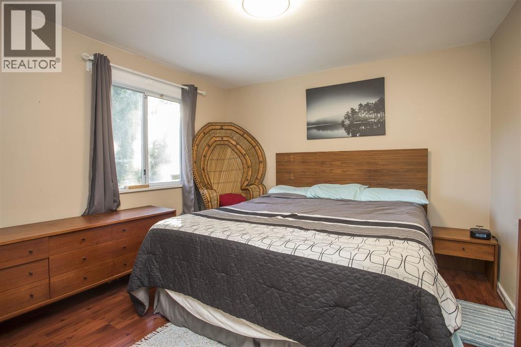 Main-9890 Lyndhurst Street, Burnaby, British Columbia  V3J 1G1 - Photo 11 - R3162026