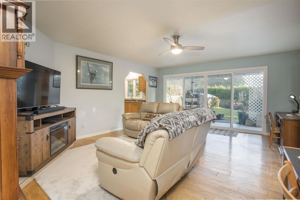 Main-9890 Lyndhurst Street, Burnaby, British Columbia  V3J 1G1 - Photo 6 - R3162026