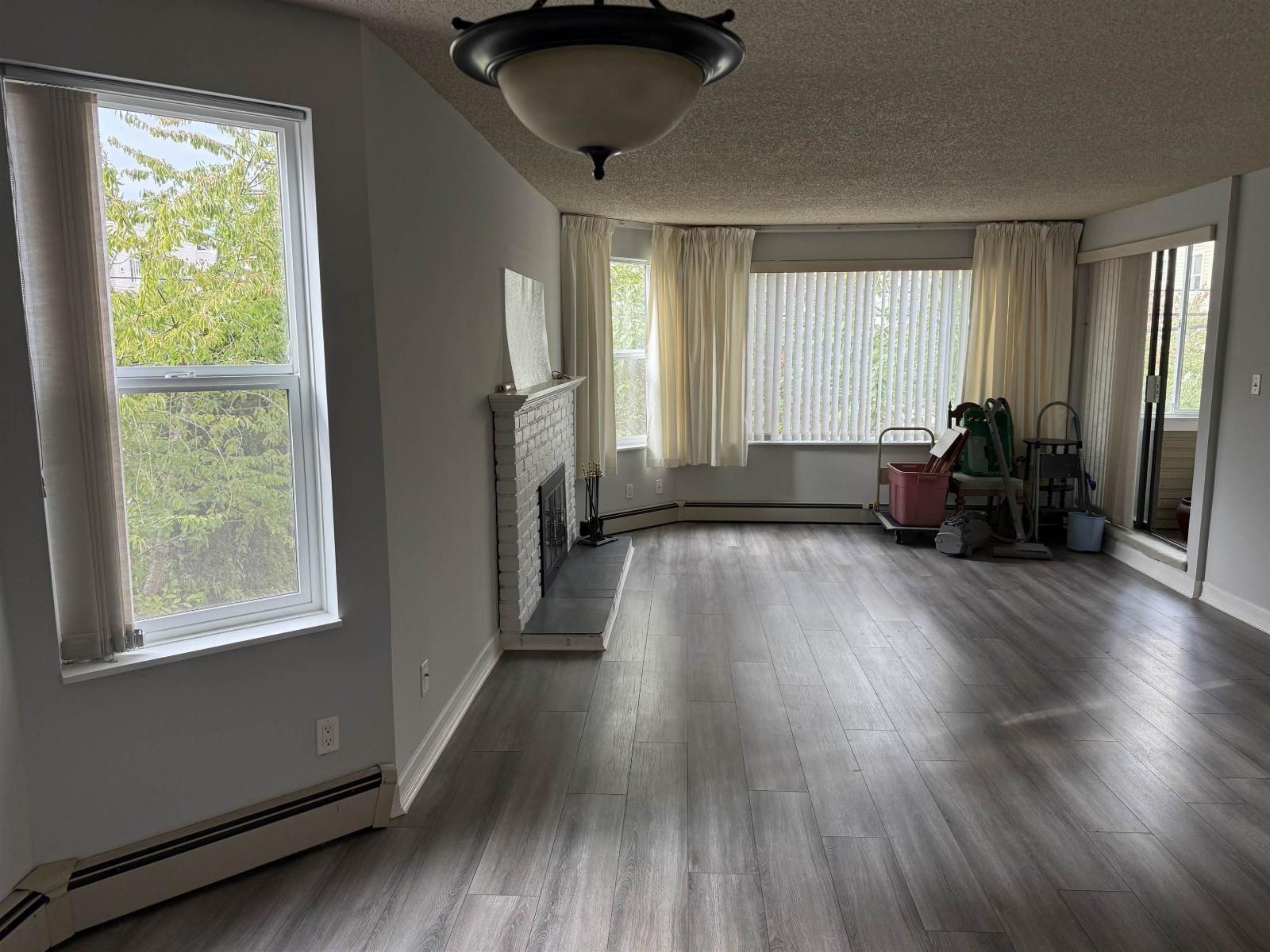 203 32098 George Ferguson Wa Way, Abbotsford, British Columbia  V2T 2K6 - Photo 8 - R3161423