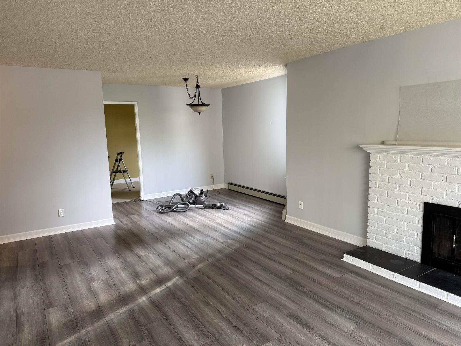 203 32098 George Ferguson Wa Way, Abbotsford, British Columbia  V2T 2K6 - Photo 7 - R3161423