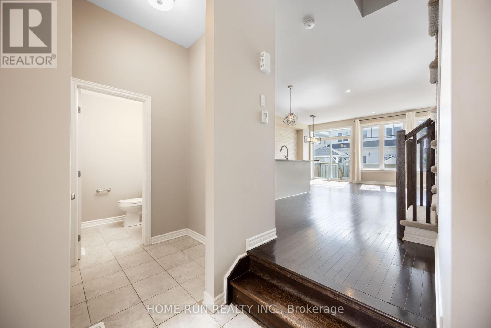 818 Clapham Terrace, Ottawa, Ontario  K2S 2N8 - Photo 3 - X13638964
