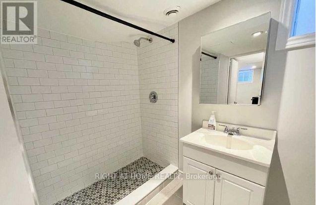 5 Wanita Road, Mississauga, Ontario  L5G 1A9 - Photo 14 - W13751206
