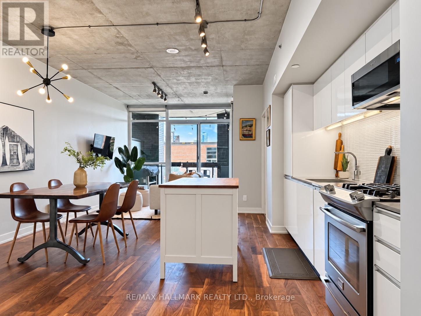 219 - 1190 Dundas Street E, Toronto, Ontario  M4M 0C5 - Photo 2 - E13751300