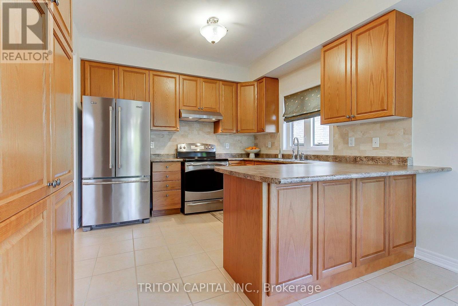 96 Timber Valley Avenue, Richmond Hill, Ontario  L4E 4Z9 - Photo 10 - N13751308