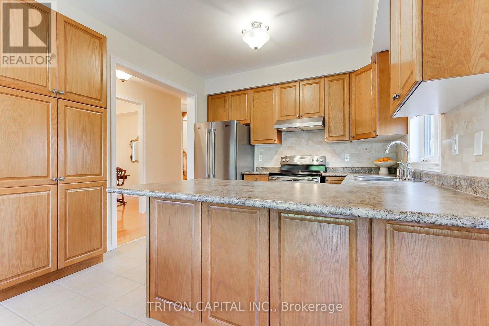 96 Timber Valley Avenue, Richmond Hill, Ontario  L4E 4Z9 - Photo 11 - N13751308