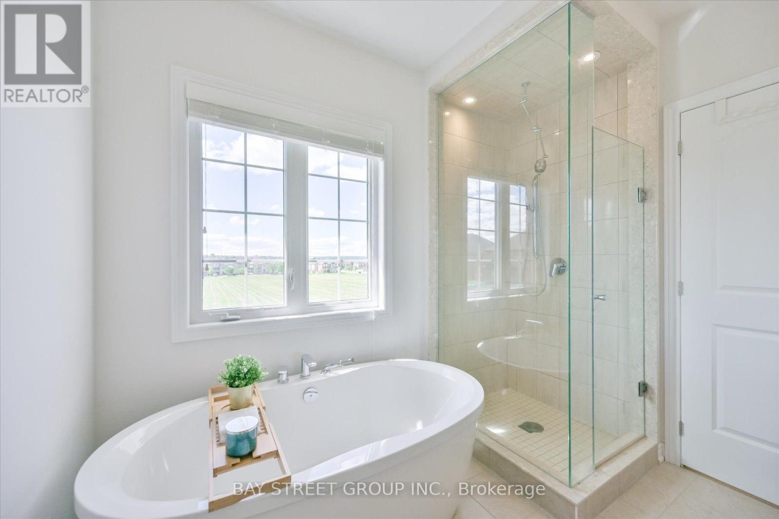 62 Roth Street, Aurora, Ontario  L4G 0W7 - Photo 27 - N13751342