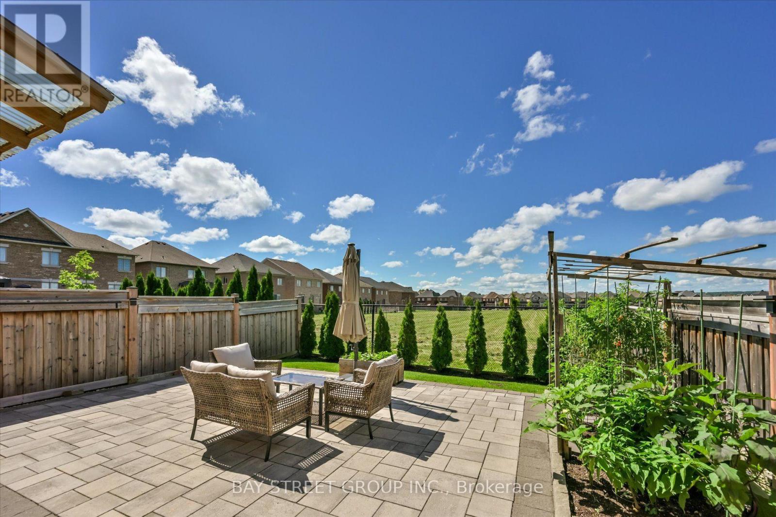 62 Roth Street, Aurora, Ontario  L4G 0W7 - Photo 43 - N13751342