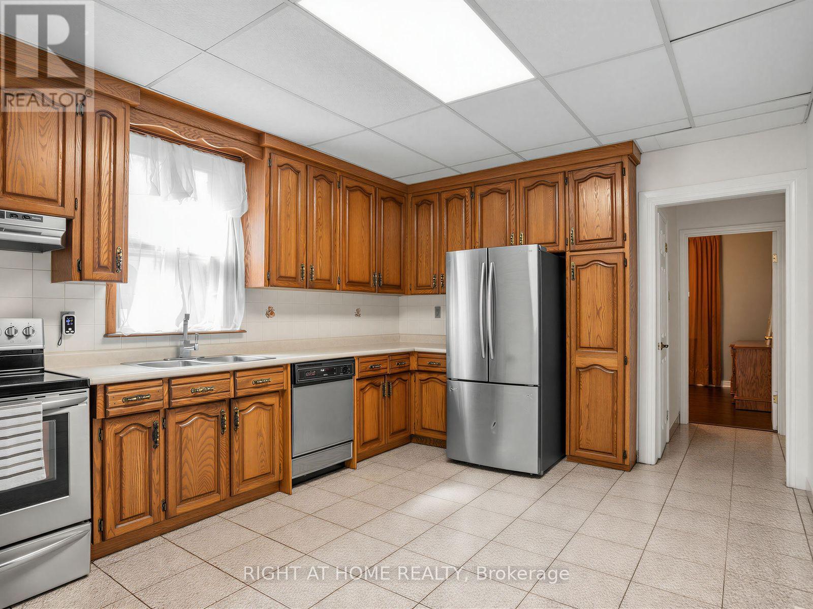 102 Judson Street, Toronto, Ontario  M8Z 1B1 - Photo 10 - W13751314