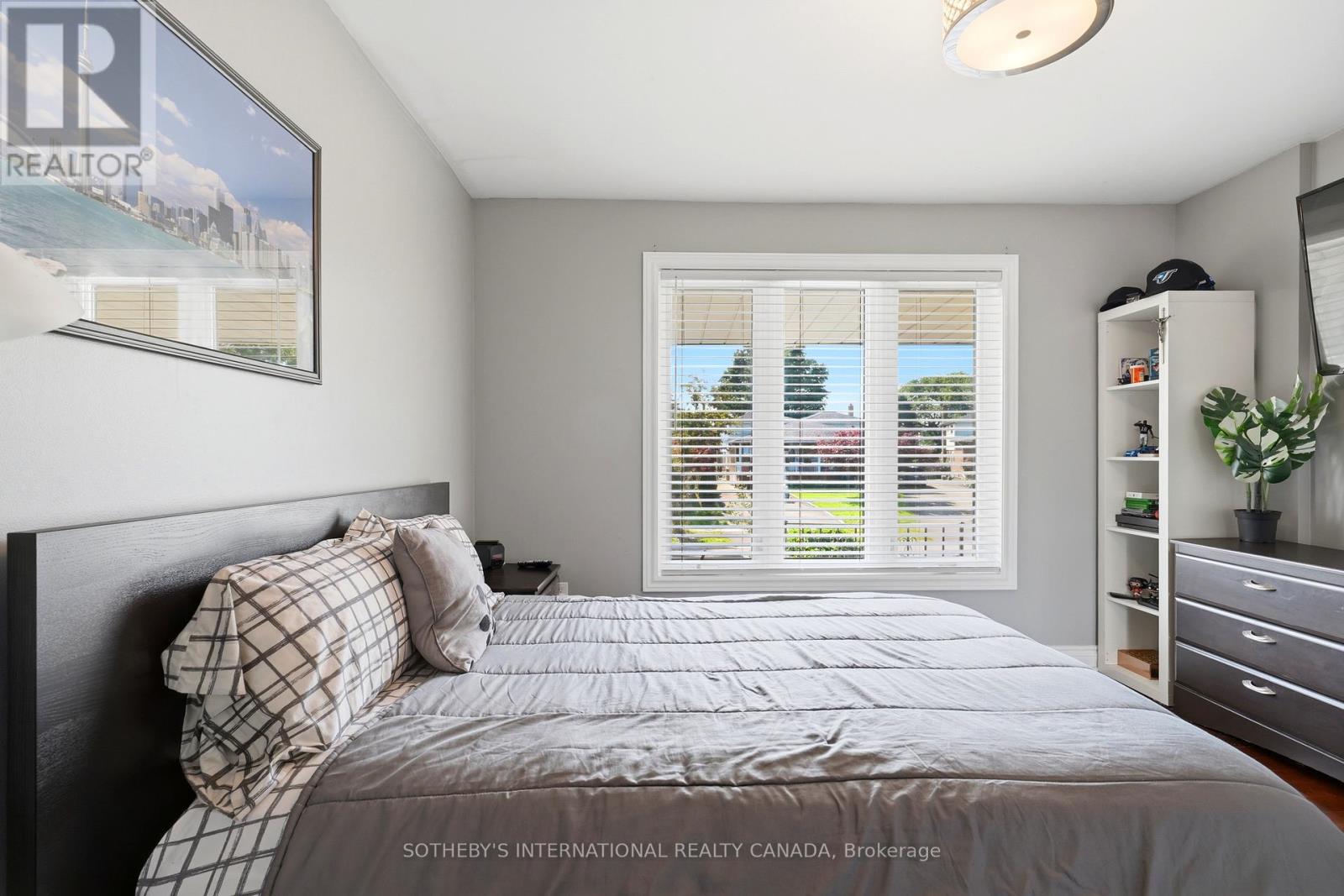 2429 Whaley Whaley Drive, Mississauga, Ontario  L5B 2B3 - Photo 10 - W13751332