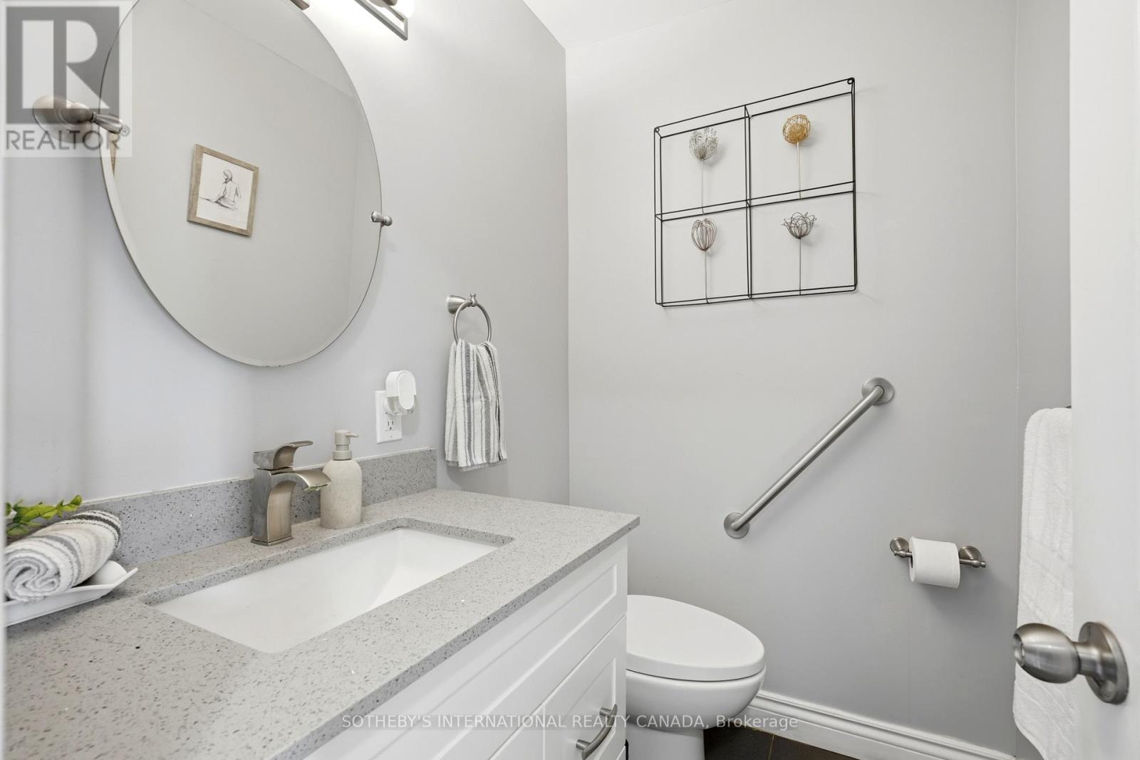 2429 Whaley Whaley Drive, Mississauga, Ontario  L5B 2B3 - Photo 11 - W13751332