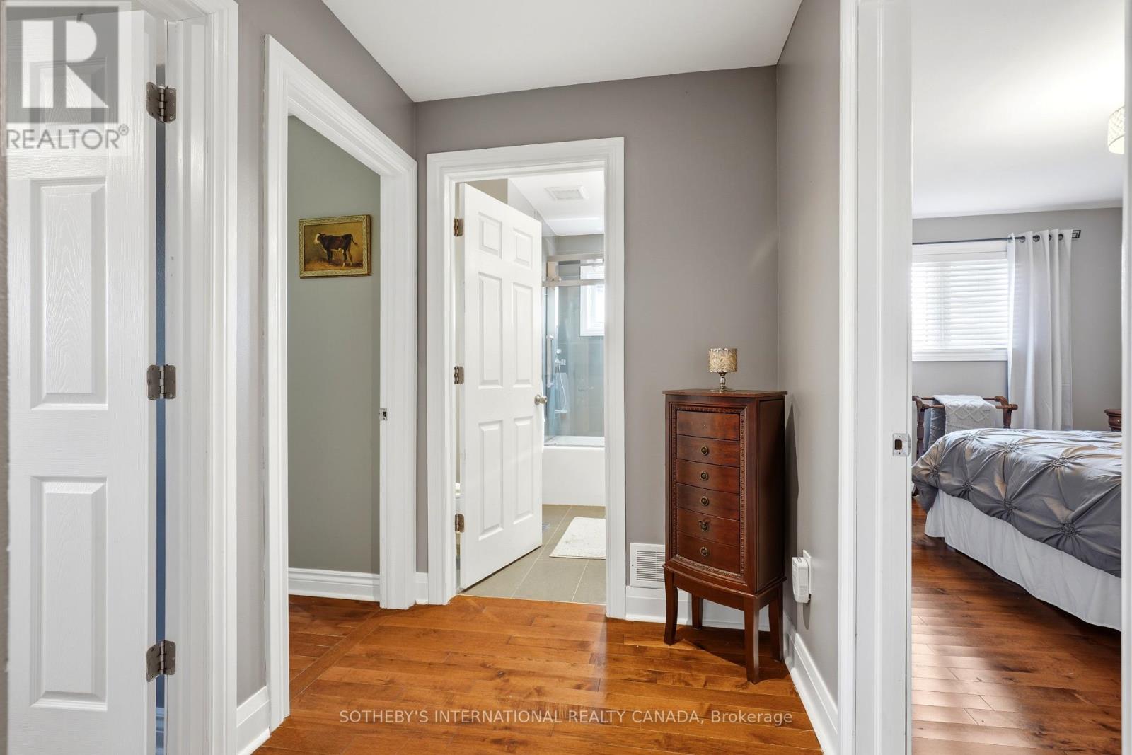 2429 Whaley Whaley Drive, Mississauga, Ontario  L5B 2B3 - Photo 12 - W13751332