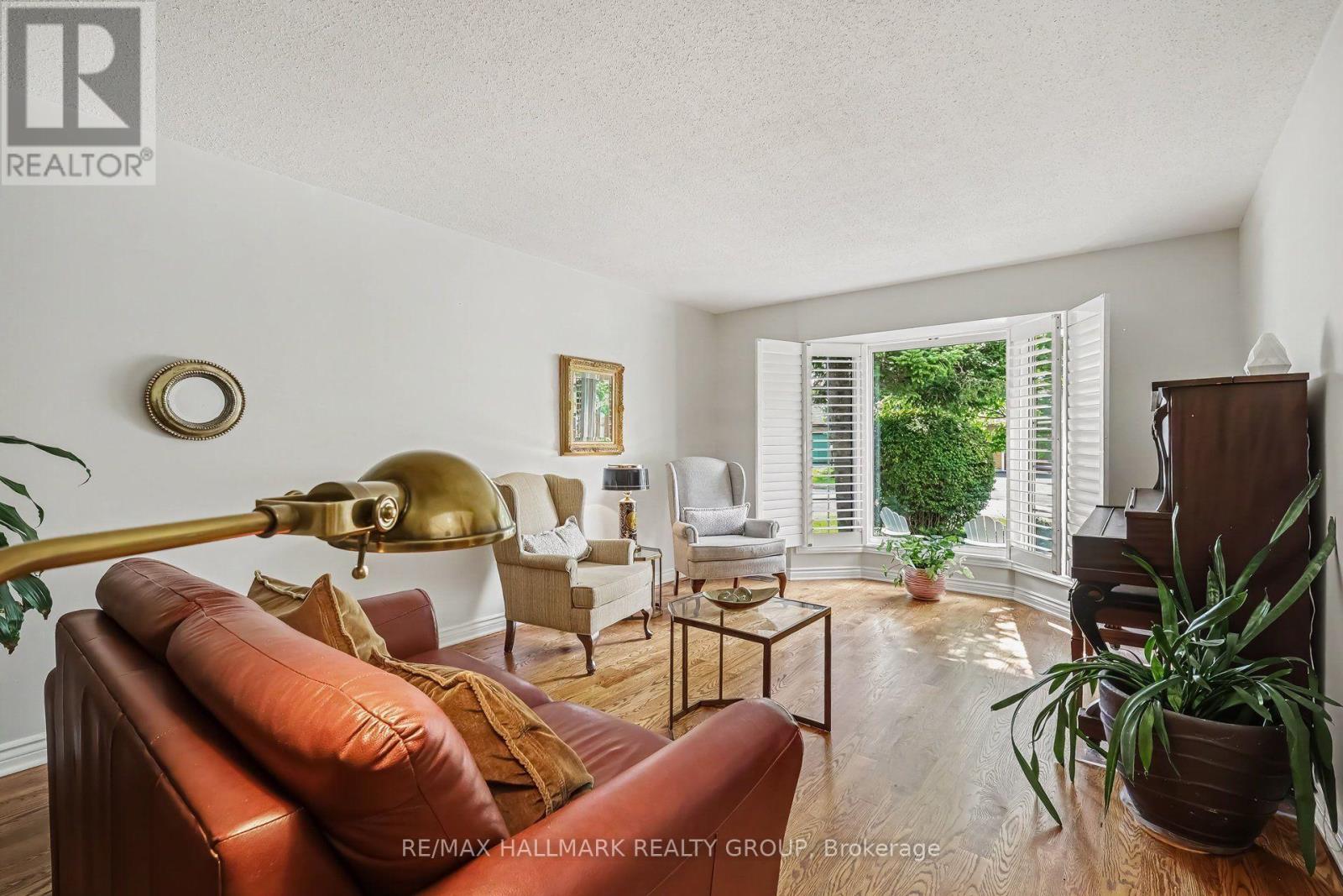1673 Teslin Court, Ottawa, Ontario  K1C 4X1 - Photo 4 - X13751400