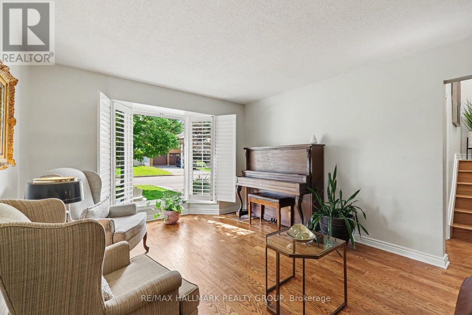 1673 Teslin Court, Ottawa, Ontario  K1C 4X1 - Photo 5 - X13751400
