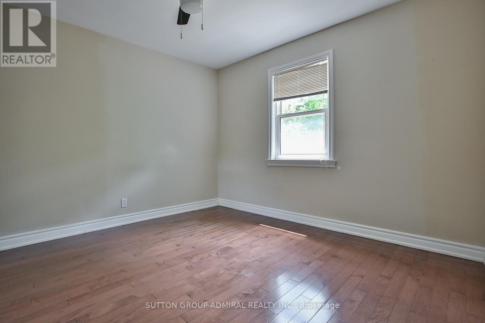 33 Regina Avenue, Toronto, Ontario  M6A 1R4 - Photo 14 - C13751390
