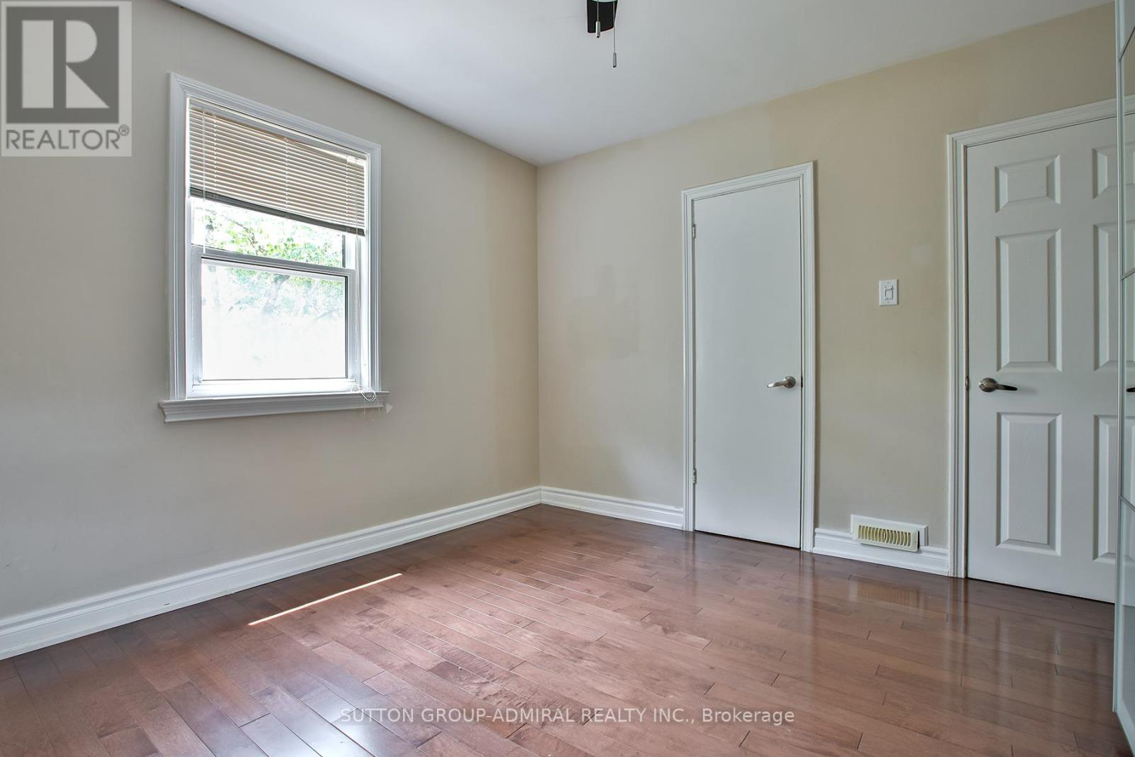 33 Regina Avenue, Toronto, Ontario  M6A 1R4 - Photo 16 - C13751390