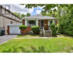33 REGINA AVENUE, Toronto, Ontario