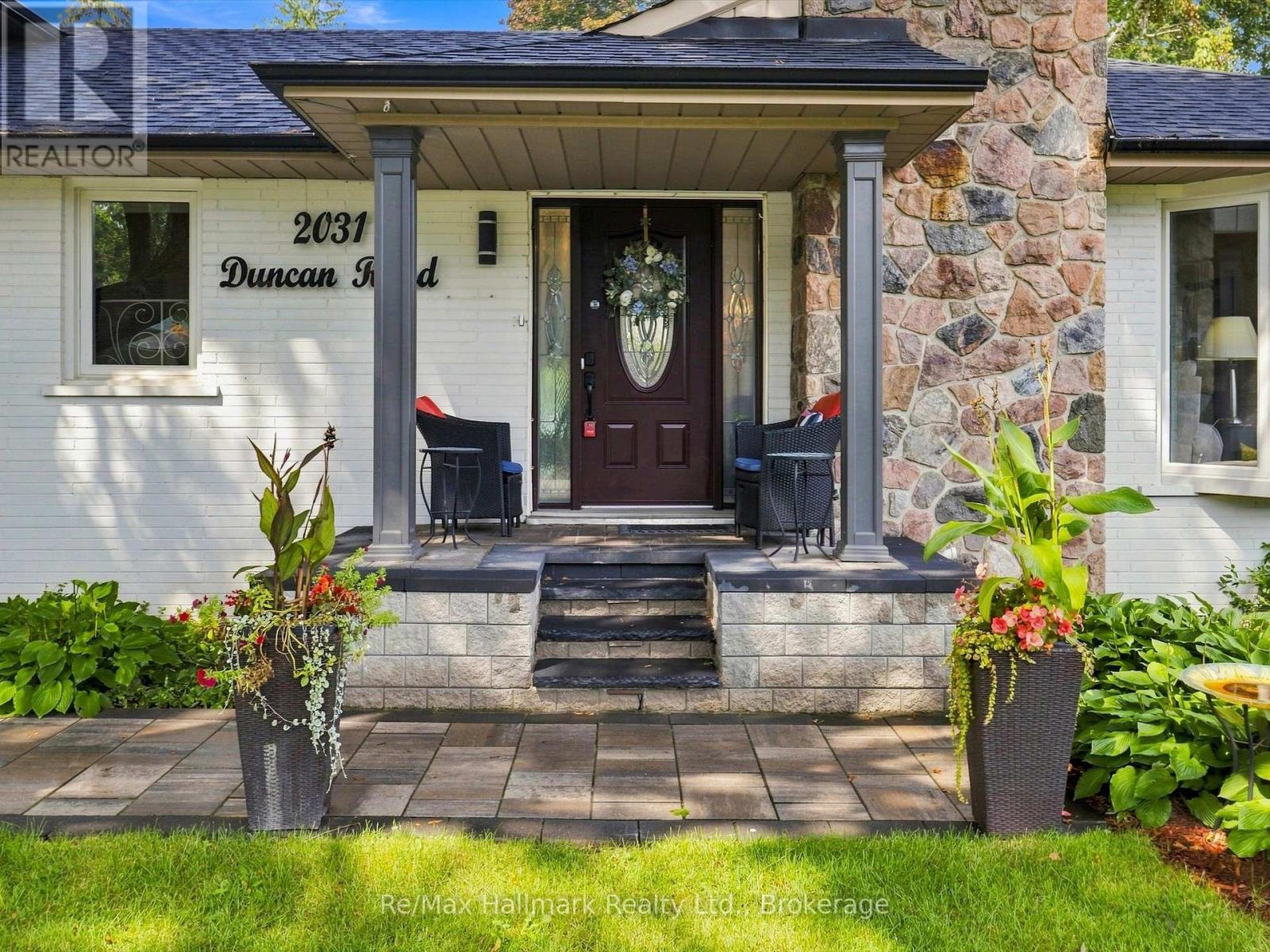 2031 Duncan Road, Oakville, Ontario  L6J 2R9 - Photo 4 - W13751404