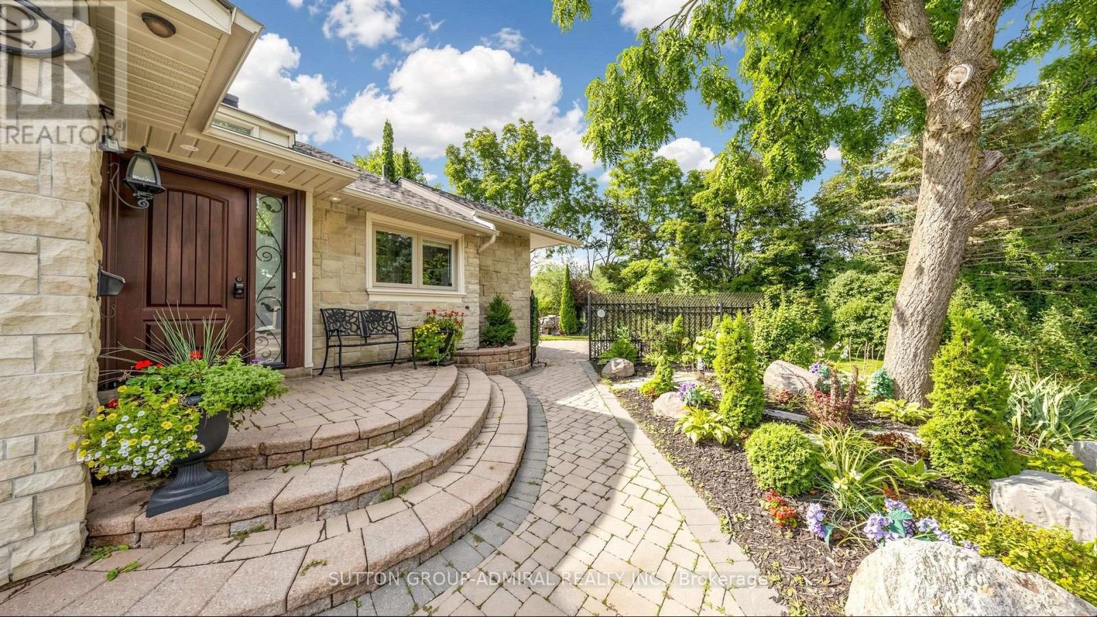 12 Saunders Lane, Markham, Ontario  L3T 5K4 - Photo 5 - N13751362