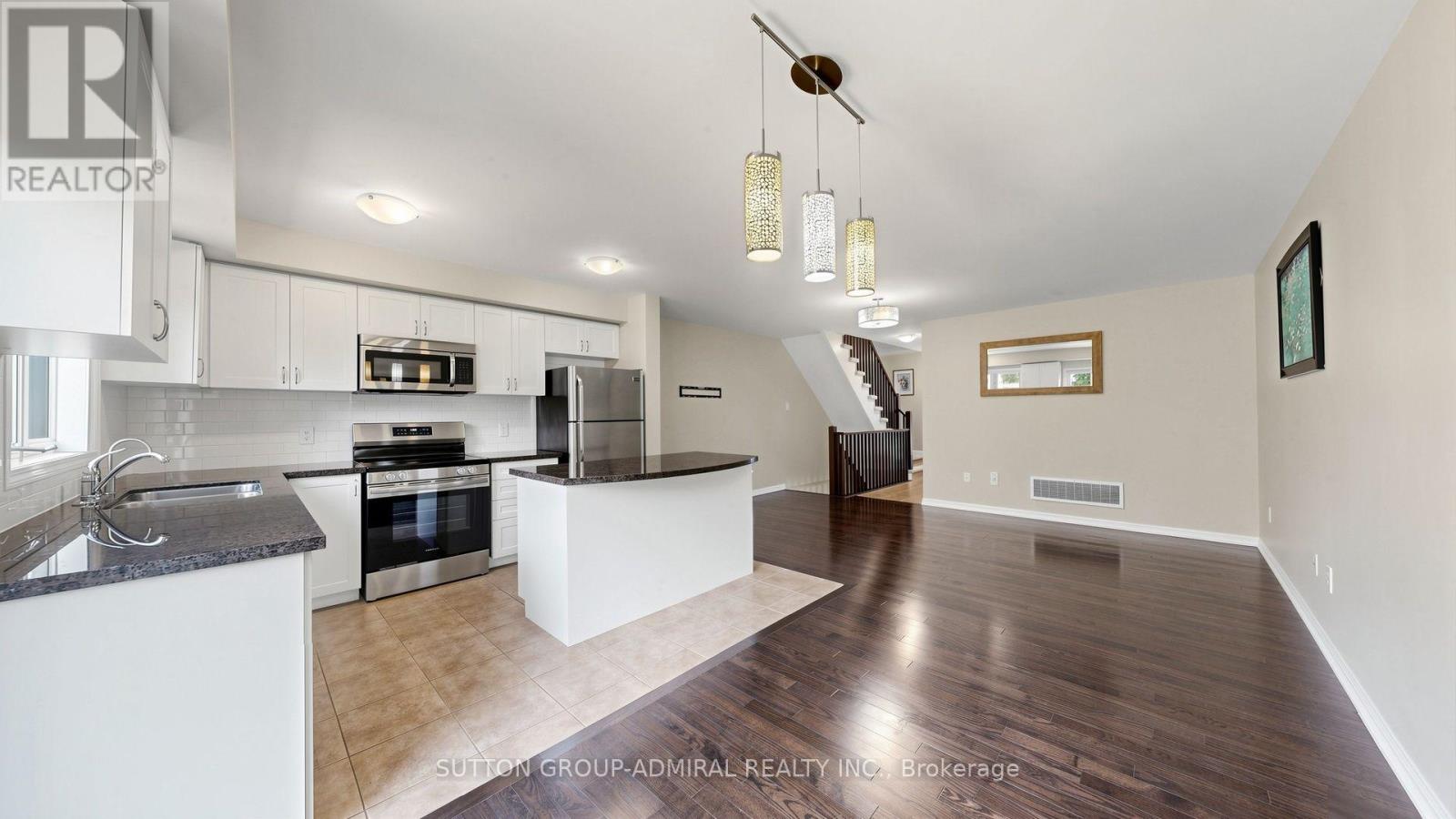 46 Edwin Pearson Street, Aurora, Ontario  L4G 0S1 - Photo 7 - N13751366