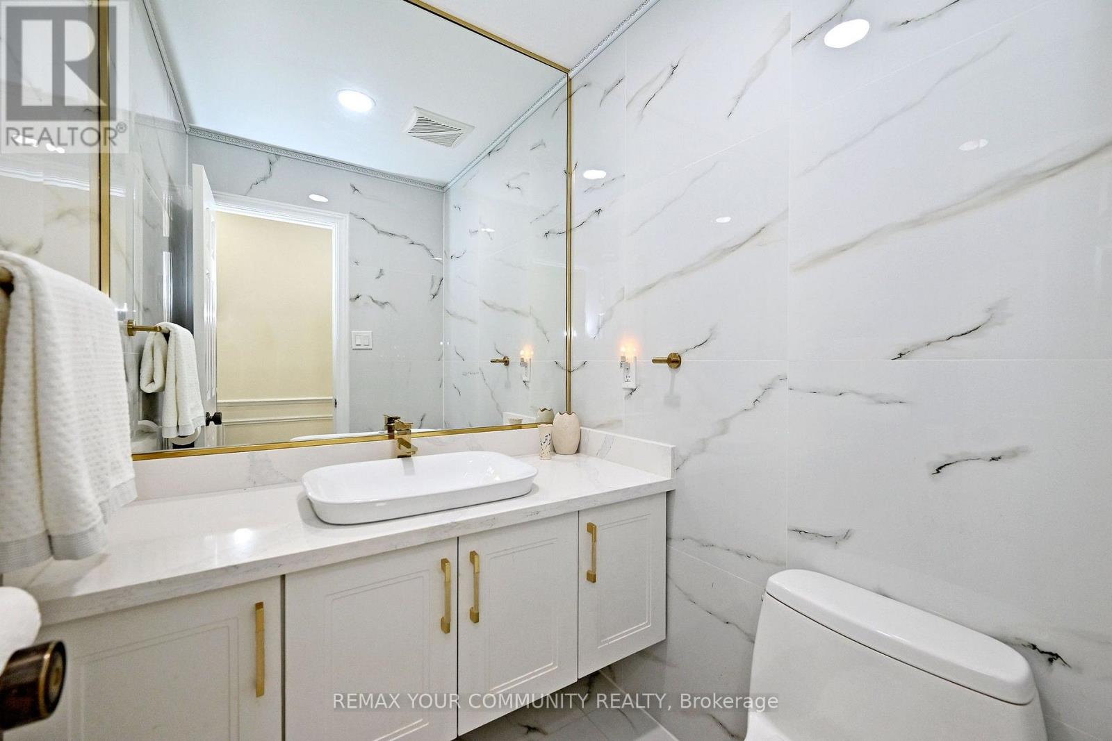 88 Cambridge Crescent, Richmond Hill, Ontario  L4C 6G2 - Photo 22 - N13751402