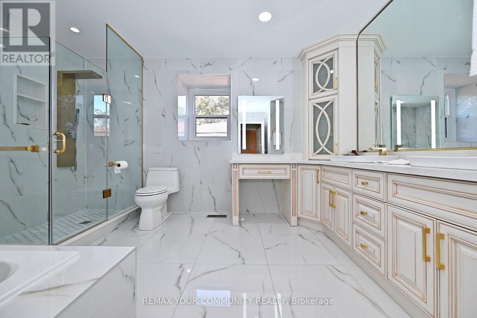 88 Cambridge Crescent, Richmond Hill, Ontario  L4C 6G2 - Photo 26 - N13751402