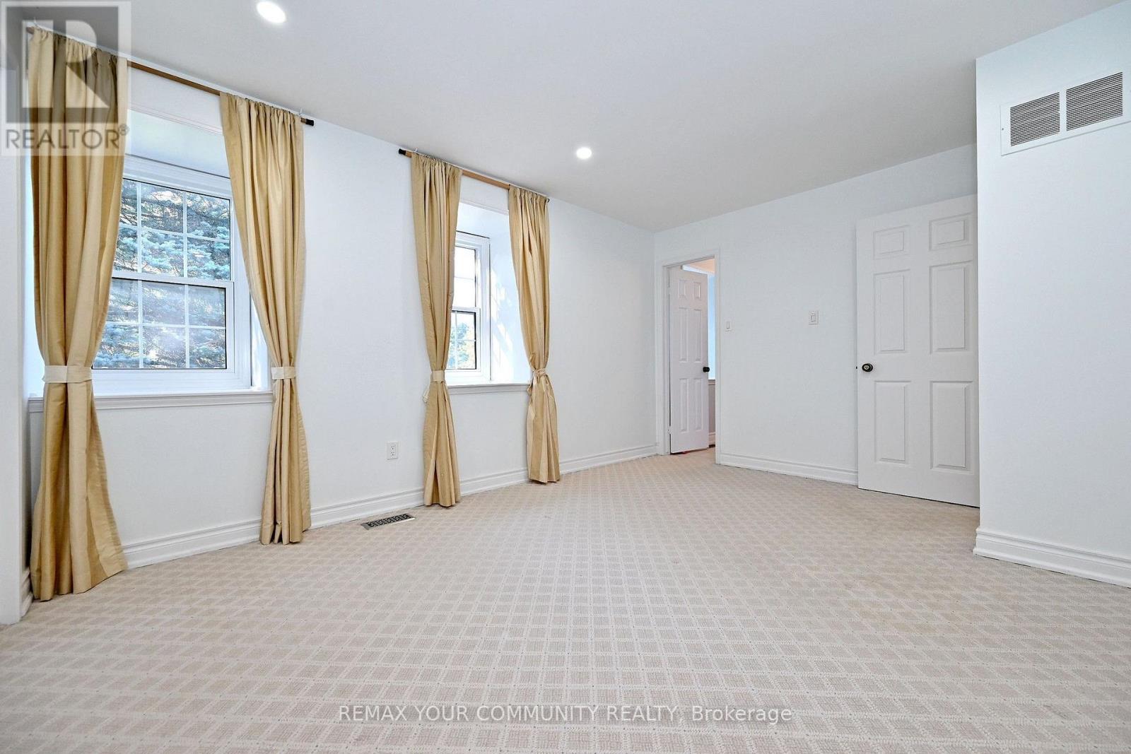 88 Cambridge Crescent, Richmond Hill, Ontario  L4C 6G2 - Photo 29 - N13751402
