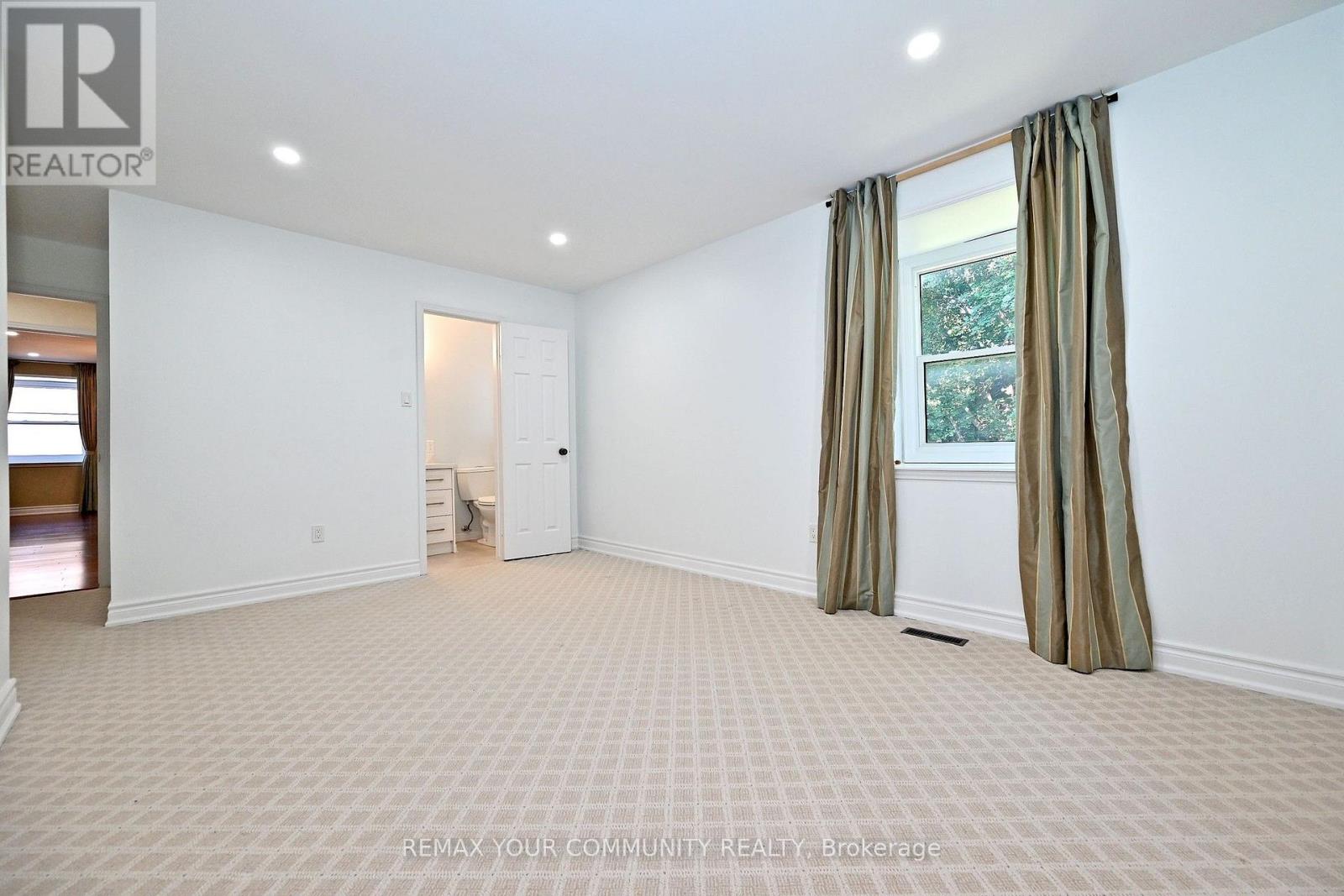 88 Cambridge Crescent, Richmond Hill, Ontario  L4C 6G2 - Photo 34 - N13751402