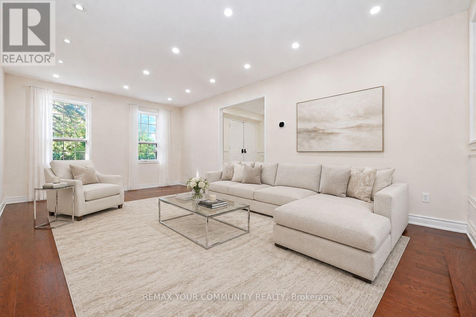 88 Cambridge Crescent, Richmond Hill, Ontario  L4C 6G2 - Photo 6 - N13751402