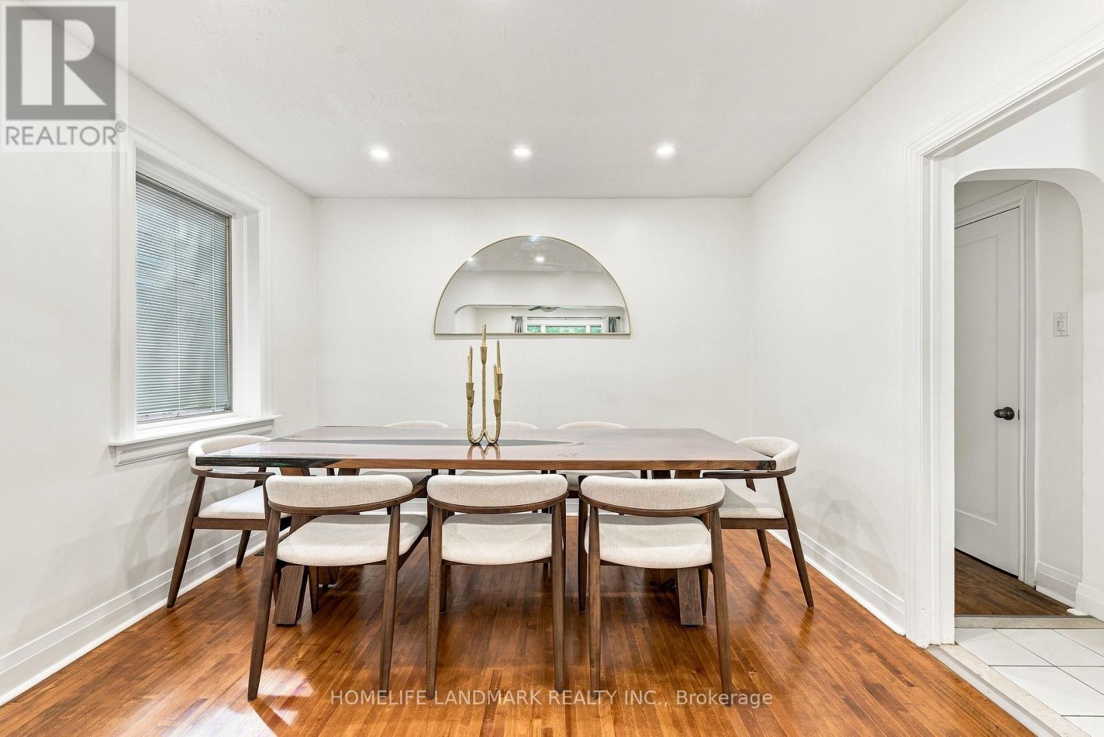 33 Ash Crescent, Toronto, Ontario  M8W 1E4 - Photo 10 - W13751378