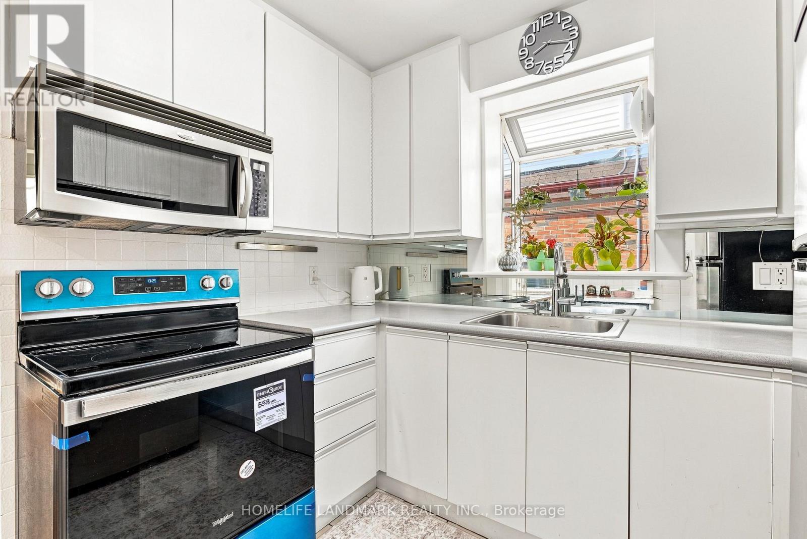 33 Ash Crescent, Toronto, Ontario  M8W 1E4 - Photo 13 - W13751378