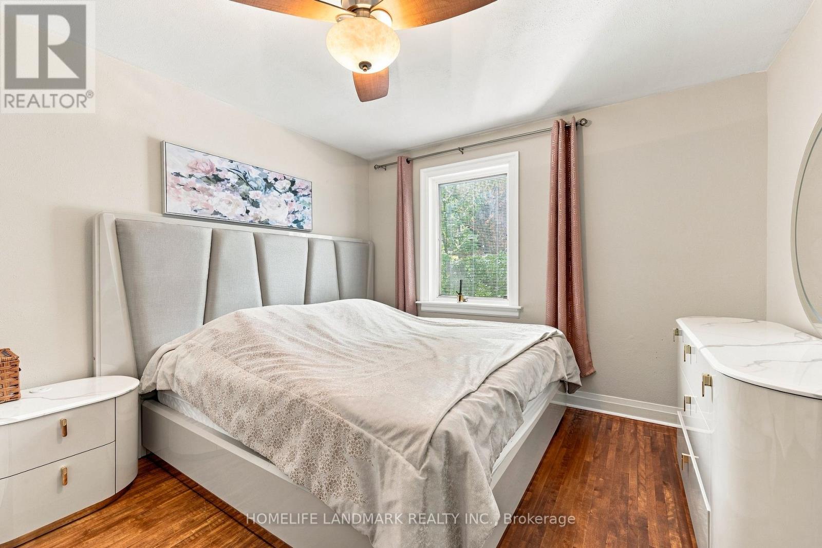 33 Ash Crescent, Toronto, Ontario  M8W 1E4 - Photo 15 - W13751378