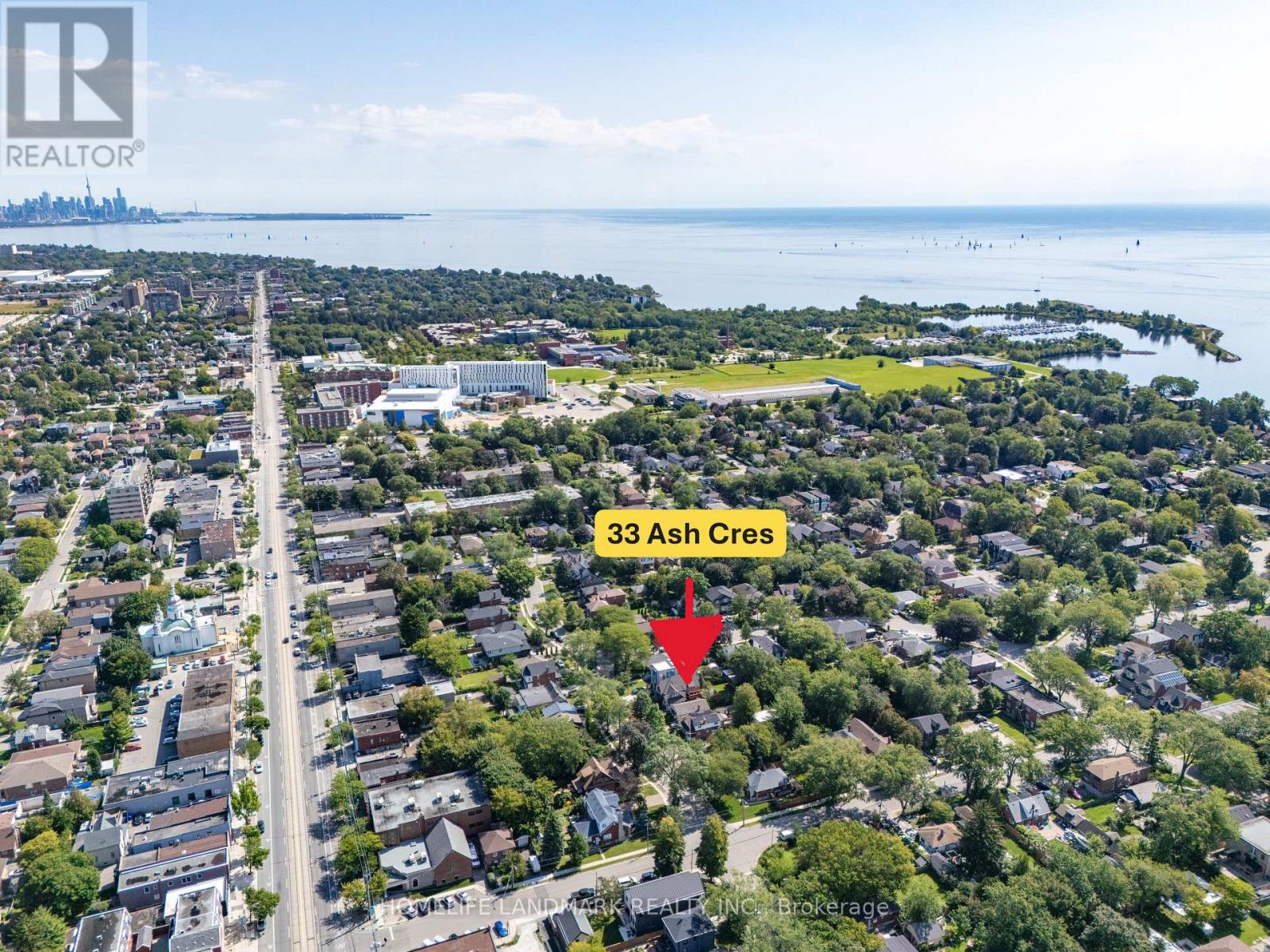 33 Ash Crescent, Toronto, Ontario  M8W 1E4 - Photo 2 - W13751378