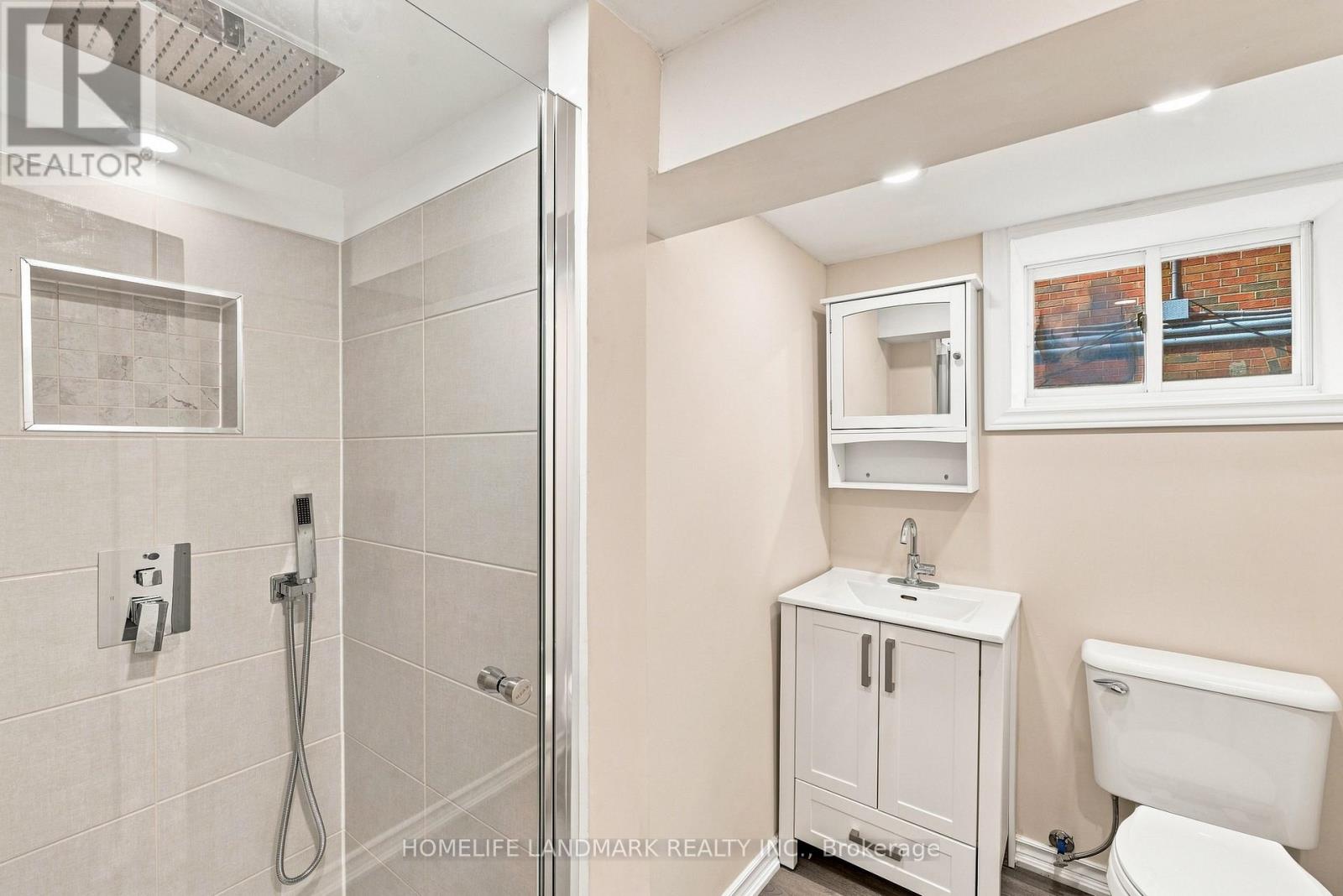 33 Ash Crescent, Toronto, Ontario  M8W 1E4 - Photo 24 - W13751378