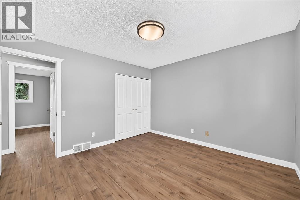 208 Penbrooke Way SE, Calgary, Alberta  T2A 3S8 - Photo 15 - A2341540