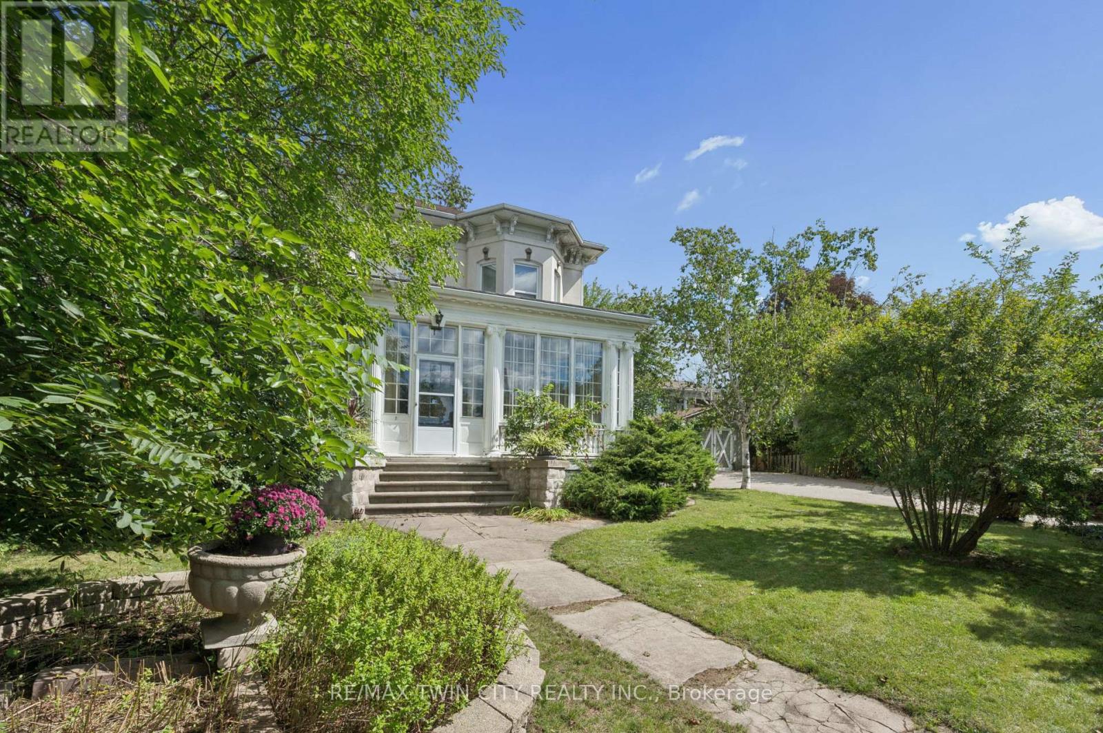 66 Park Hill Road E, Cambridge, Ontario  N1R 1P7 - Photo 3 - X13751386