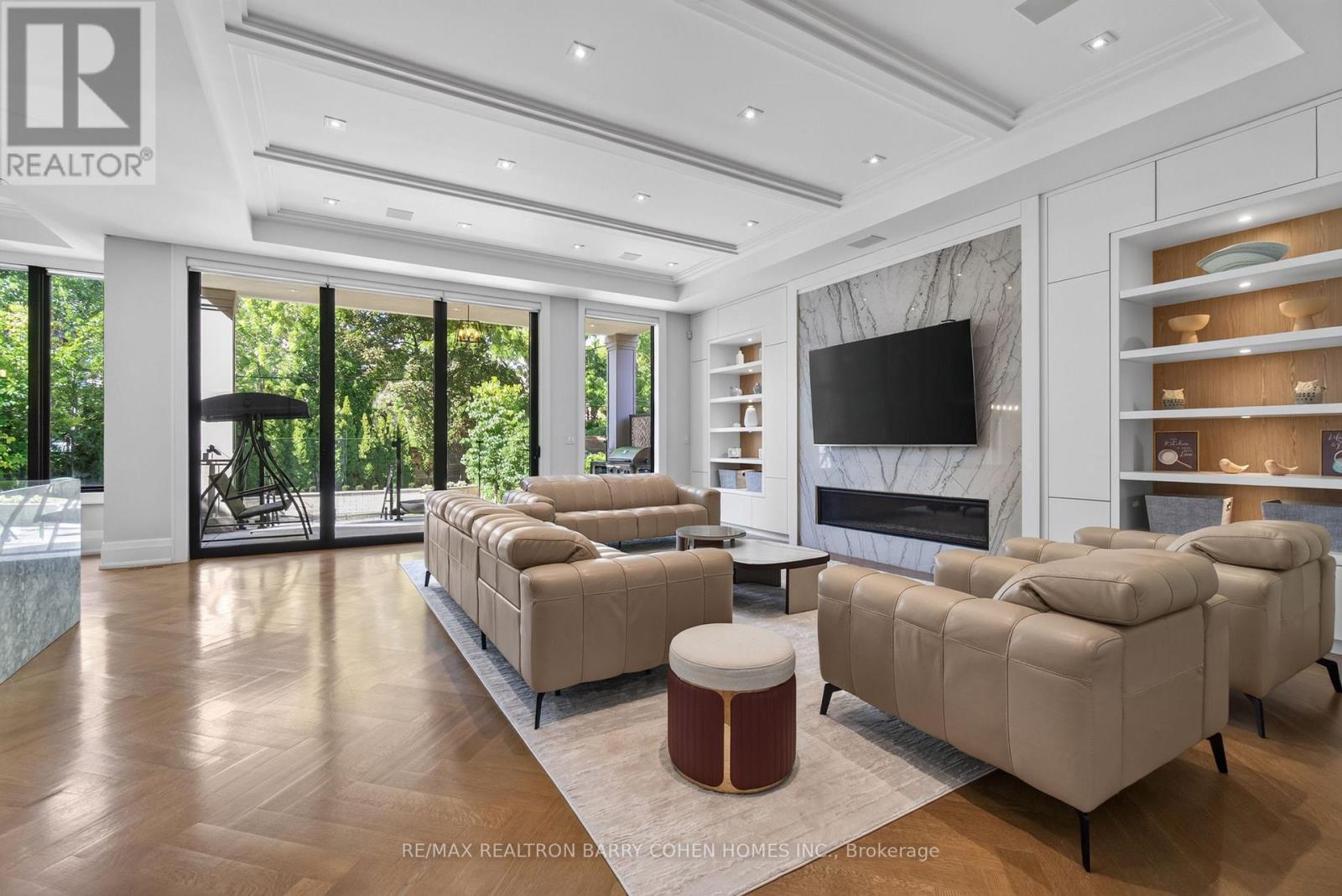 154 Yonge Boulevard, Toronto, Ontario  M5M 3H4 - Photo 11 - C13722918