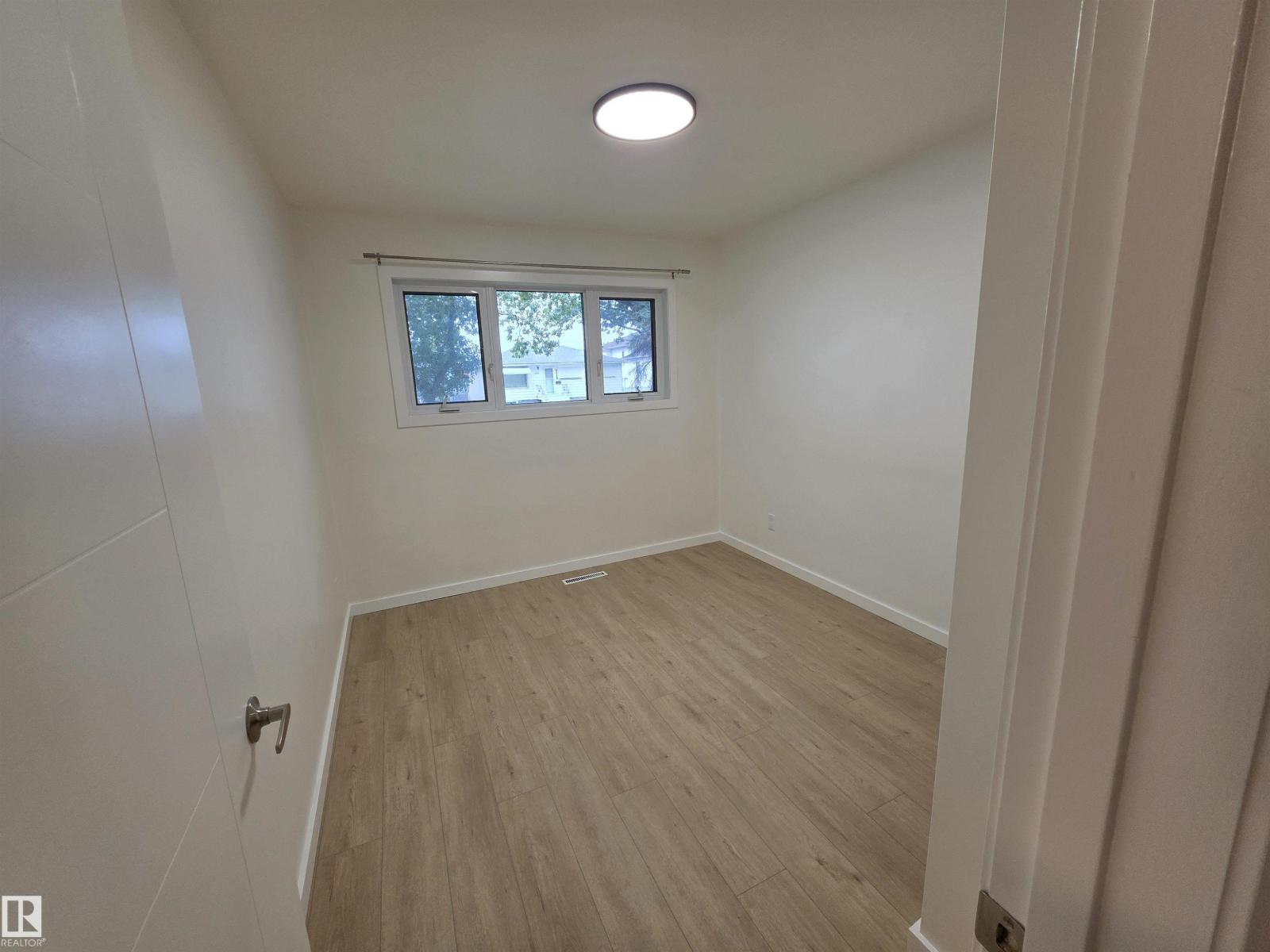 4021 117 Ave Av NW NW, Edmonton, Alberta  T5W 0Y1 - Photo 4 - E4507478