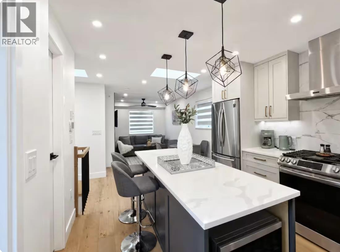 5447 Killarney Street, Vancouver, British Columbia  V5R 3W3 - Photo 4 - R3160914