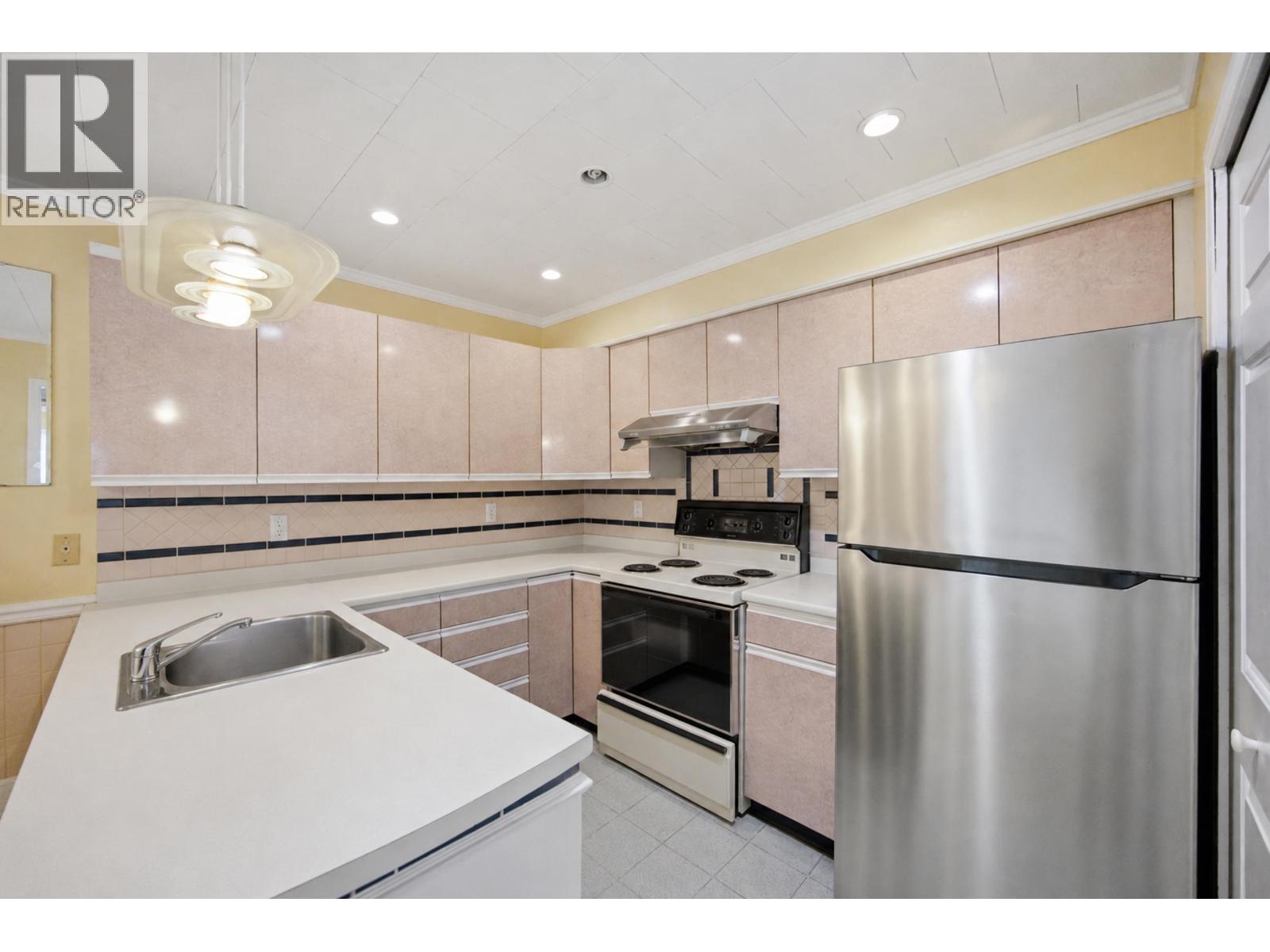 411 1215 Lansdowne Drive, Coquitlam, British Columbia V3E 2P2 - Photo 14 - R3160065
